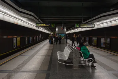 'ESSVERBOT BEACHTEN' — mind the eating ban — running on a U3 platform indicator.